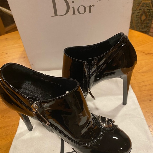 Dior Patent Leather Bootie - Picture 4 of 10